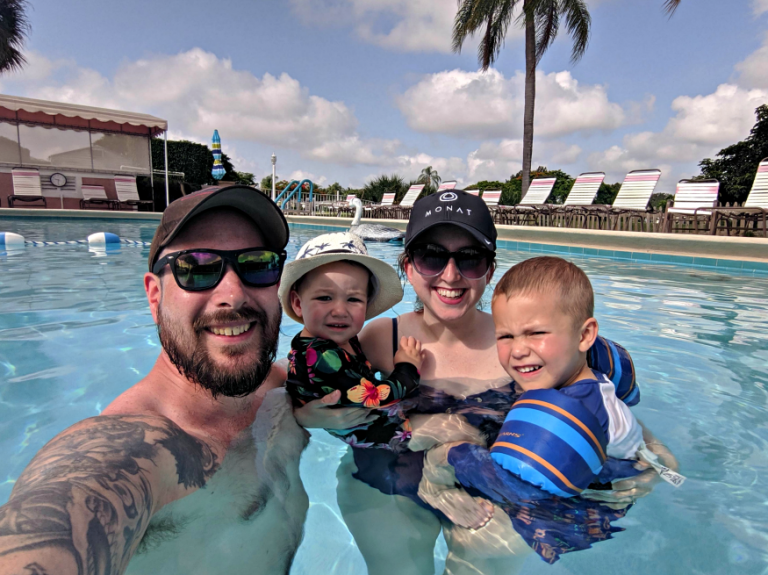 Our road trip to Florida + Road trip activities for kids.